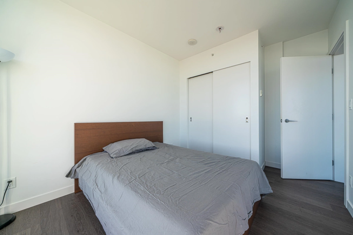 Entry Foyer Photo of 4010 4670 Assembly Way, Burnaby, BC