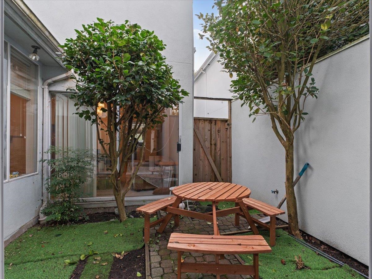 Dining Area Photo of 6288 Cambie Street, Vancouver, BC