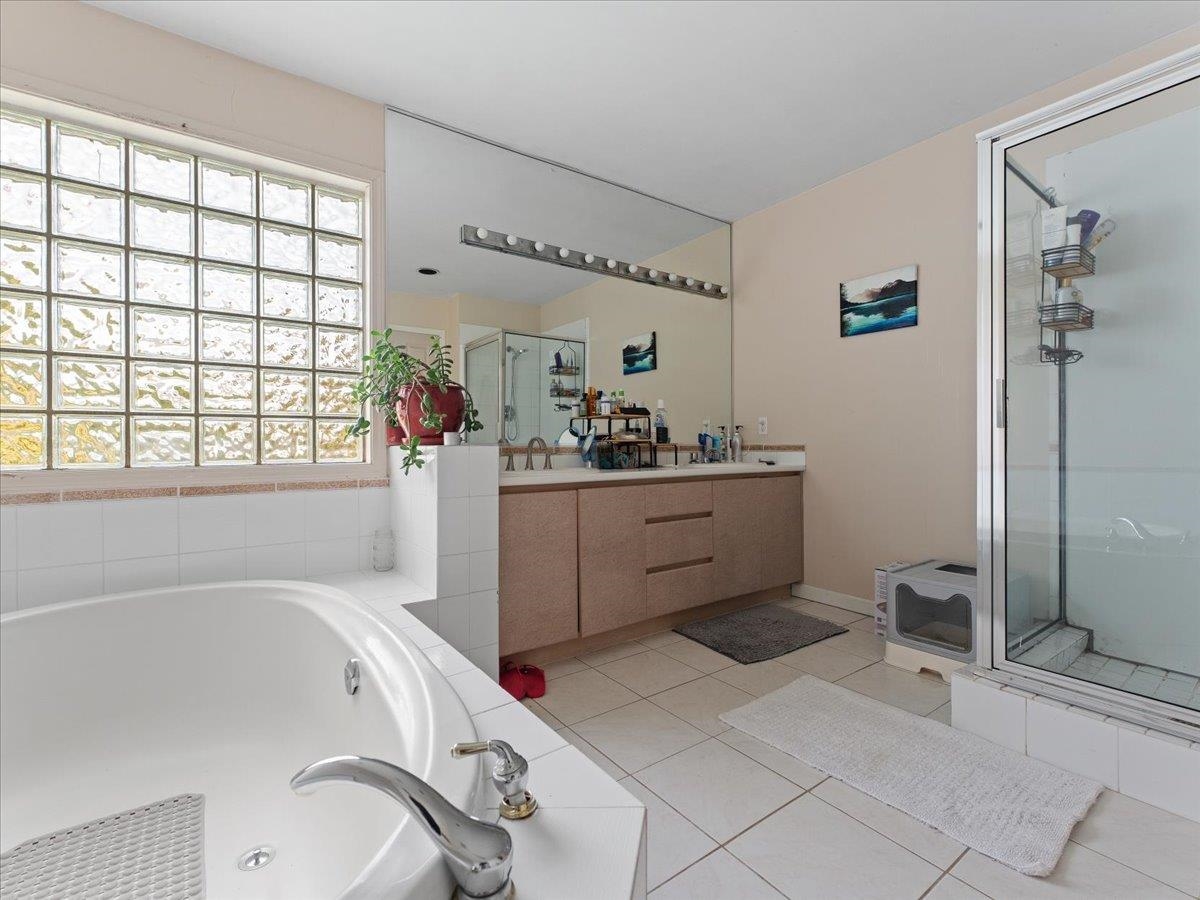 Guest Bathroom Photo of 6288 Cambie Street, Vancouver, BC
