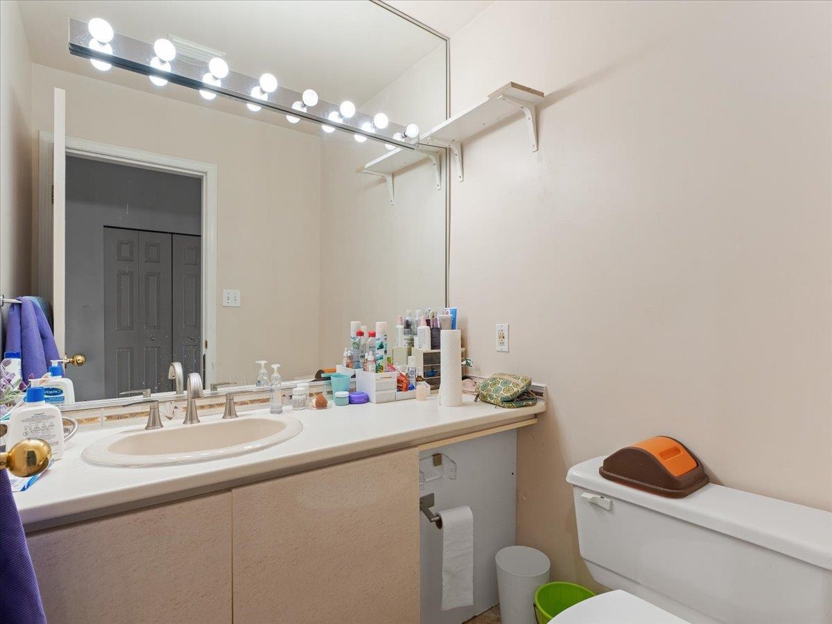 Walk-In Closet Photo of 6288 Cambie Street, Vancouver, BC