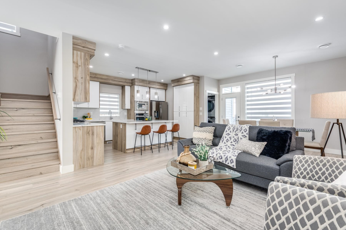 Breakfast Nook Photo of 3427 Victoria Drive, Coquitlam, BC