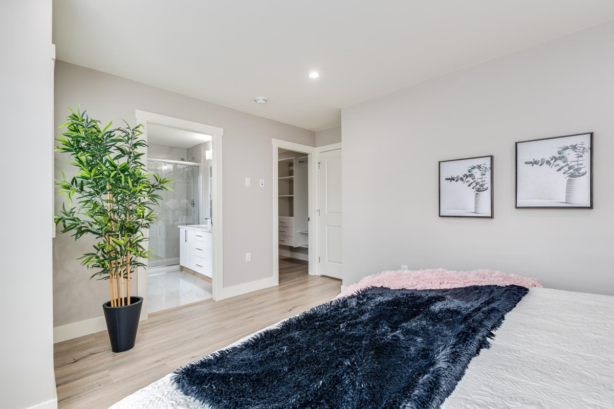 Laundry Room Photo of 3427 Victoria Drive, Coquitlam, BC