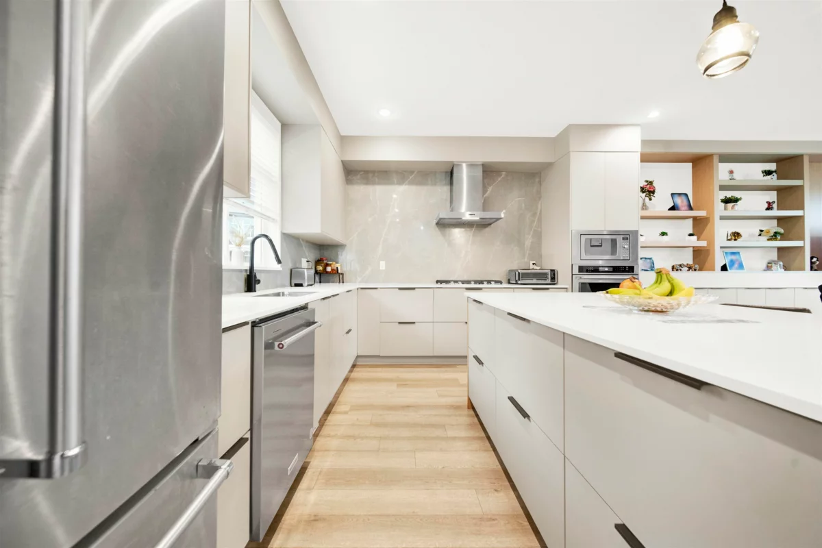 Walk-In Closet Photo of 33 10488 124 Street, Surrey, BC