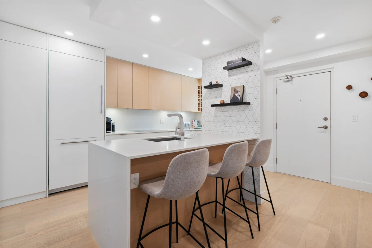 Dining Area Photo of 301 1350 Comox Street, Vancouver, BC