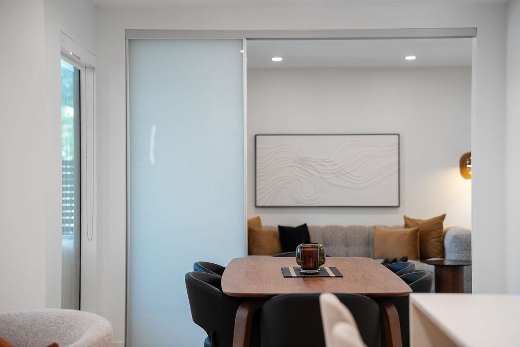 Entry Foyer Photo of 301 1350 Comox Street, Vancouver, BC