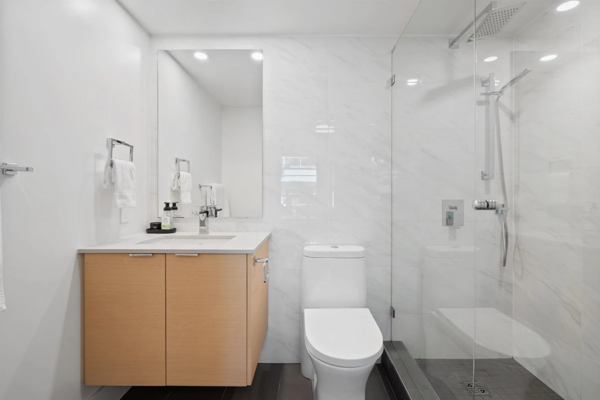 Front Yard Photo of 301 1350 Comox Street, Vancouver, BC