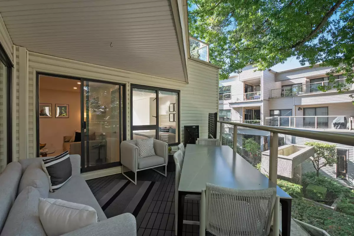 Swimming Pool Photo of 301 1350 Comox Street, Vancouver, BC