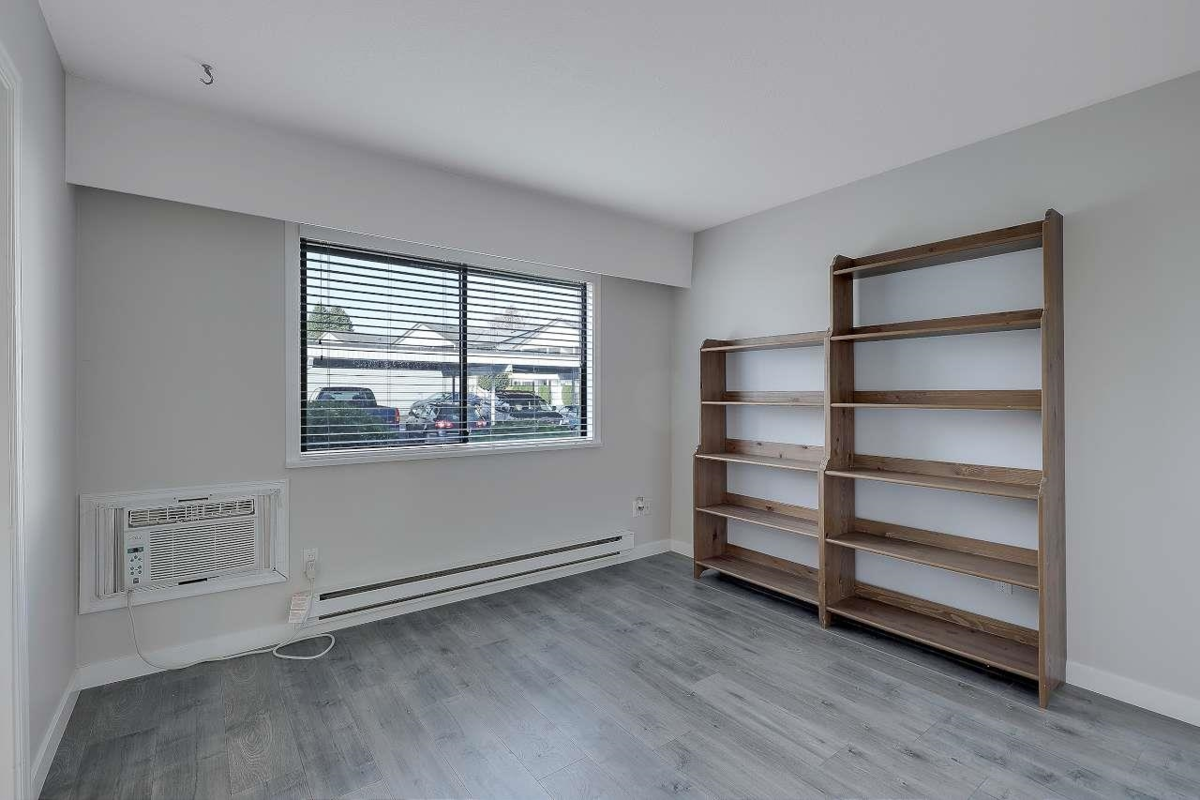 Basement Recreation Room Photo of 57 32959 George Ferguson Way, Abbotsford, BC