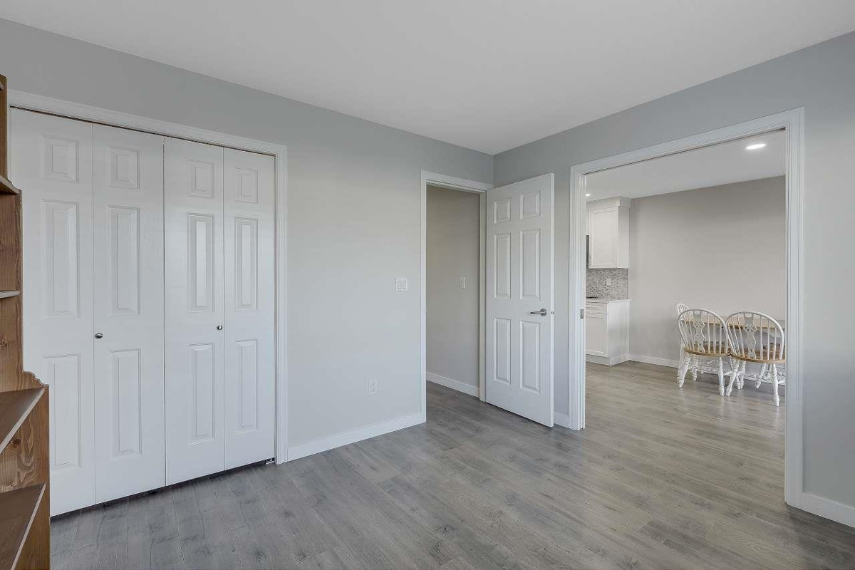 Laundry Room Photo of 57 32959 George Ferguson Way, Abbotsford, BC