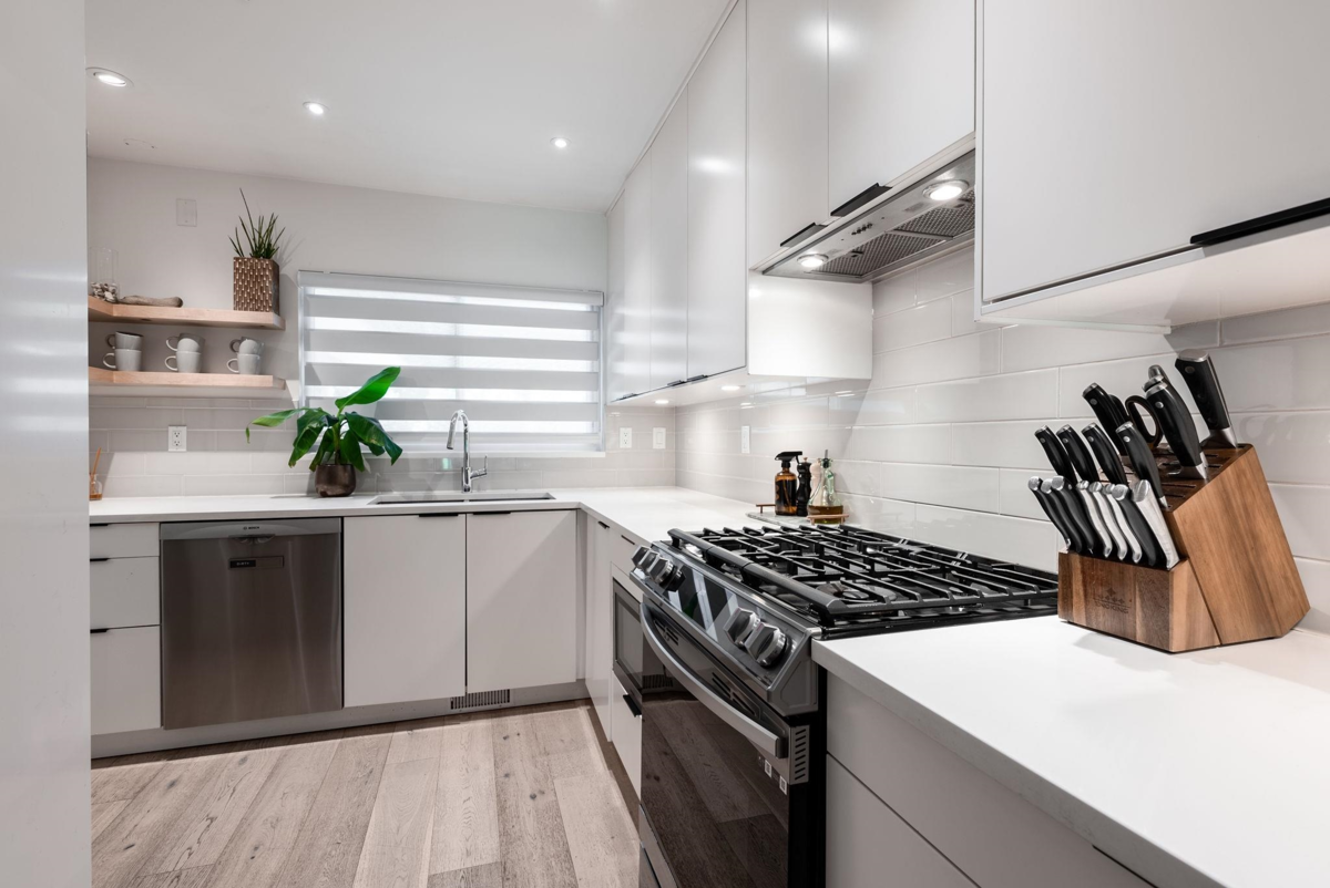 Breakfast Nook Photo of 137 3300 Capilano Road, North Vancouver, BC