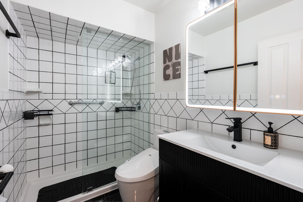 Entry Foyer Photo of 137 3300 Capilano Road, North Vancouver, BC