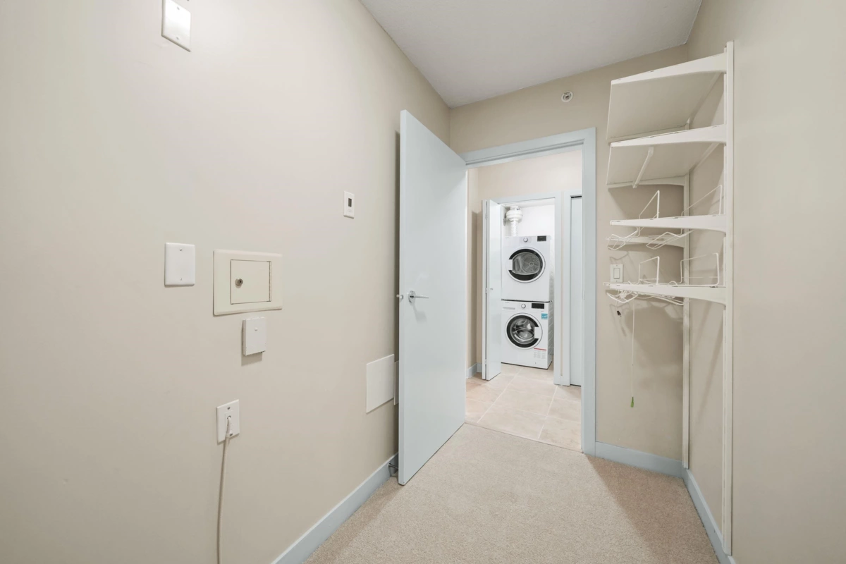 Entry Foyer Photo of 505 1133 Homer Street, Vancouver, BC