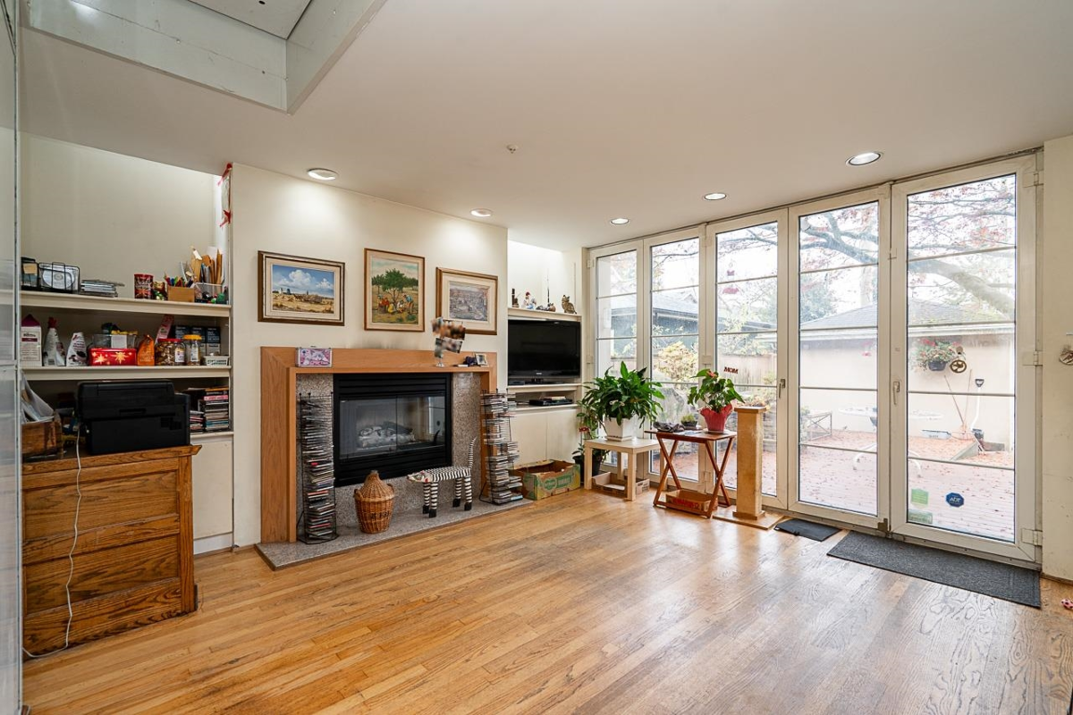 Breakfast Nook Photo of 2443 W 47th Avenue, Vancouver, BC