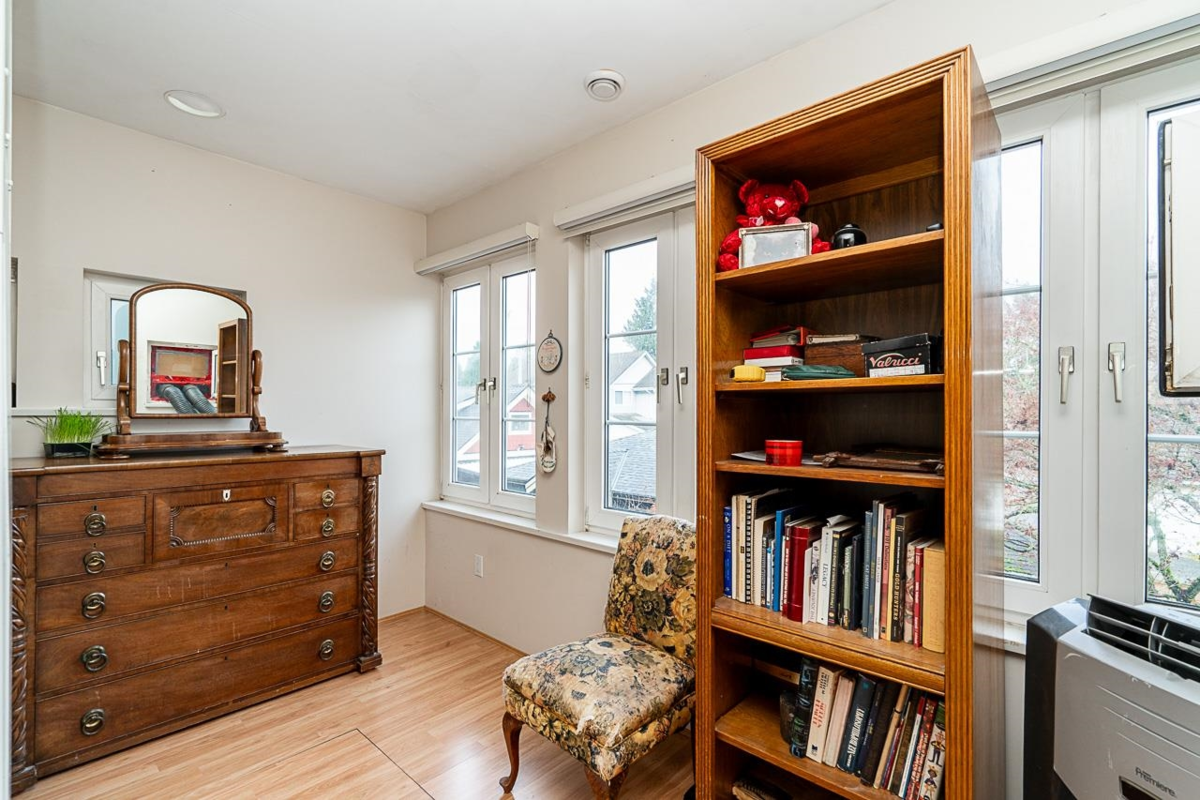 Guest Bathroom Photo of 2443 W 47th Avenue, Vancouver, BC