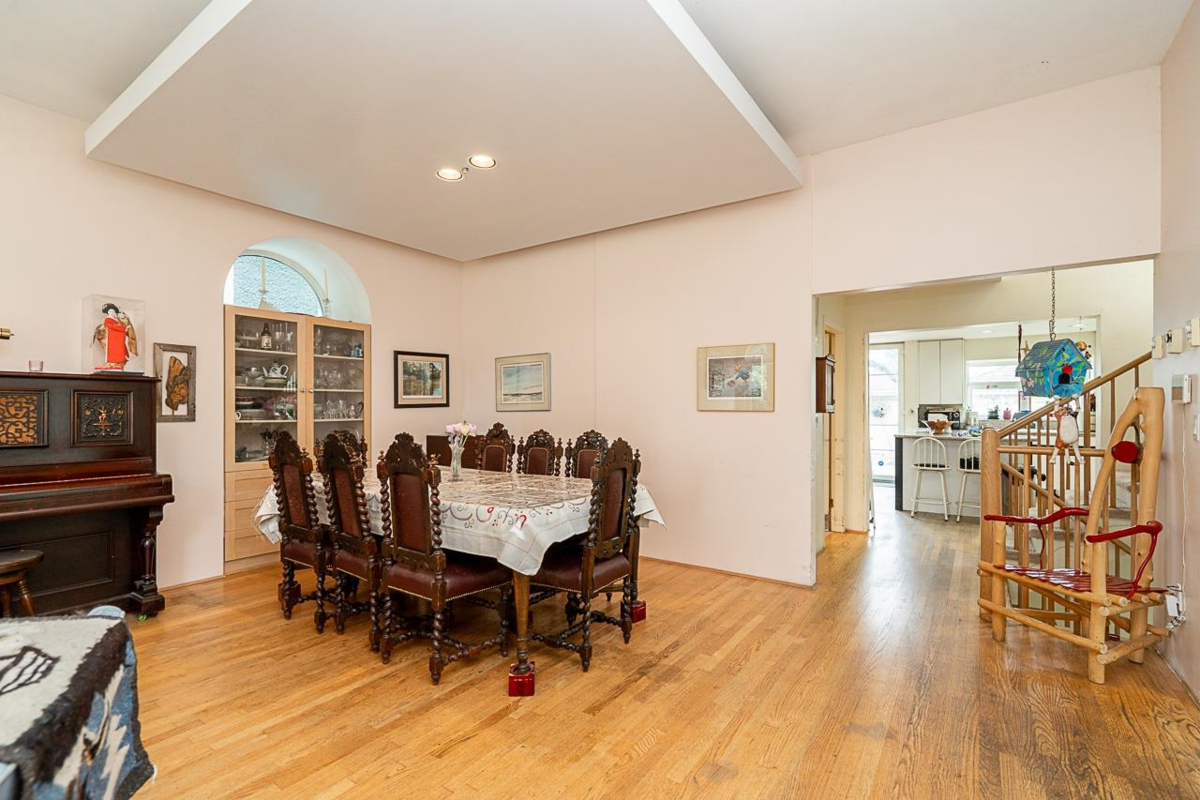 Kitchen Island Photo of 2443 W 47th Avenue, Vancouver, BC