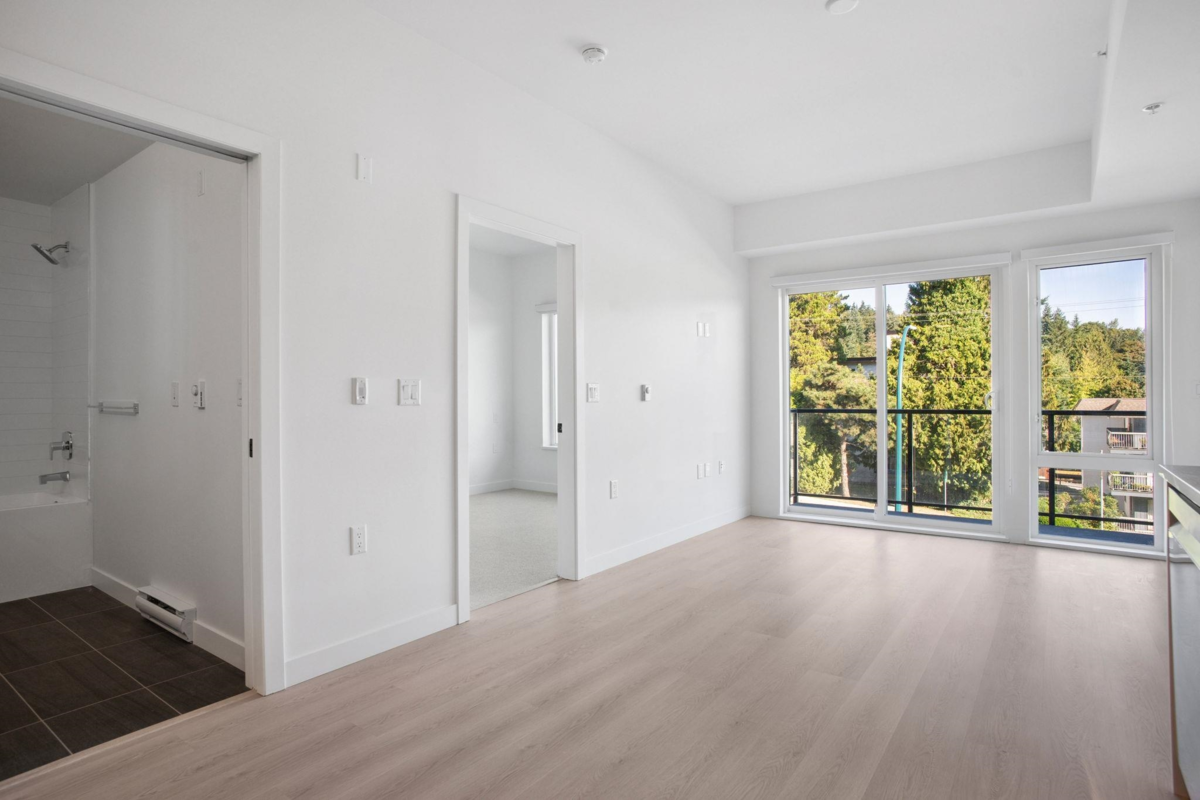 Kitchen Photo of 105 1100 Clarke Road, Port Moody, BC