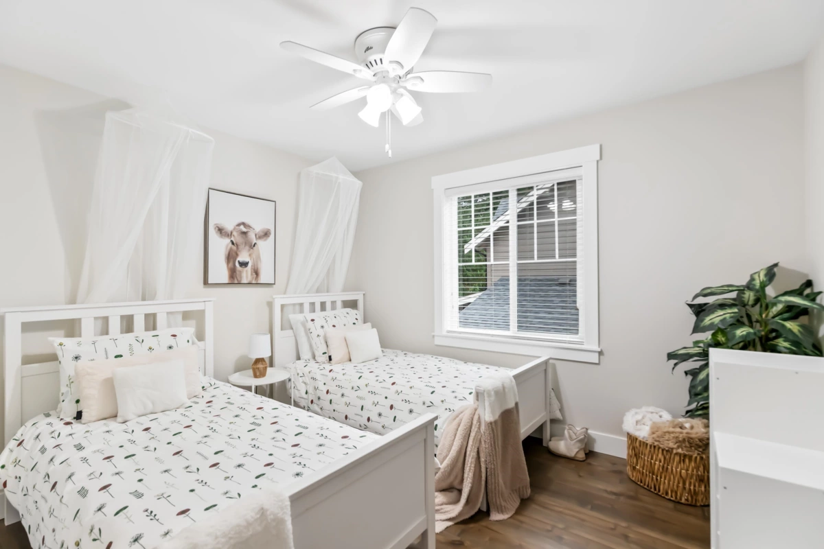 Basement Recreation Room Photo of 43360 Creekside Circle, Cultus Lake, BC