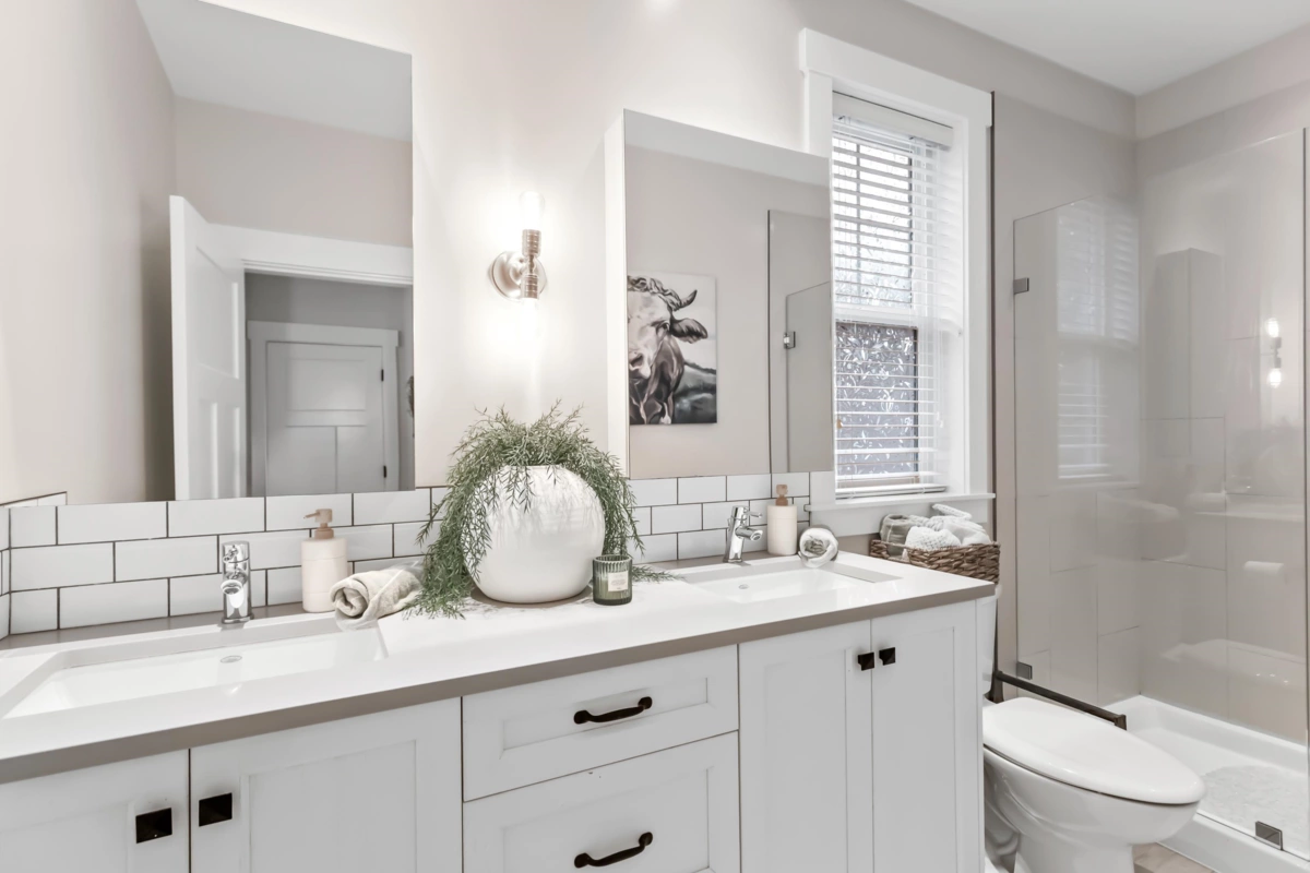 Bedroom 3 Photo of 43360 Creekside Circle, Cultus Lake, BC