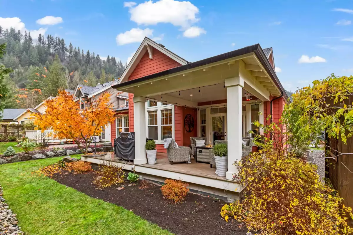 Entry Foyer Photo of 43360 Creekside Circle, Cultus Lake, BC