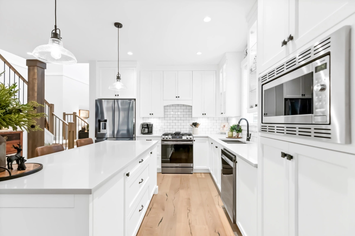 Living Room Photo of 43360 Creekside Circle, Cultus Lake, BC