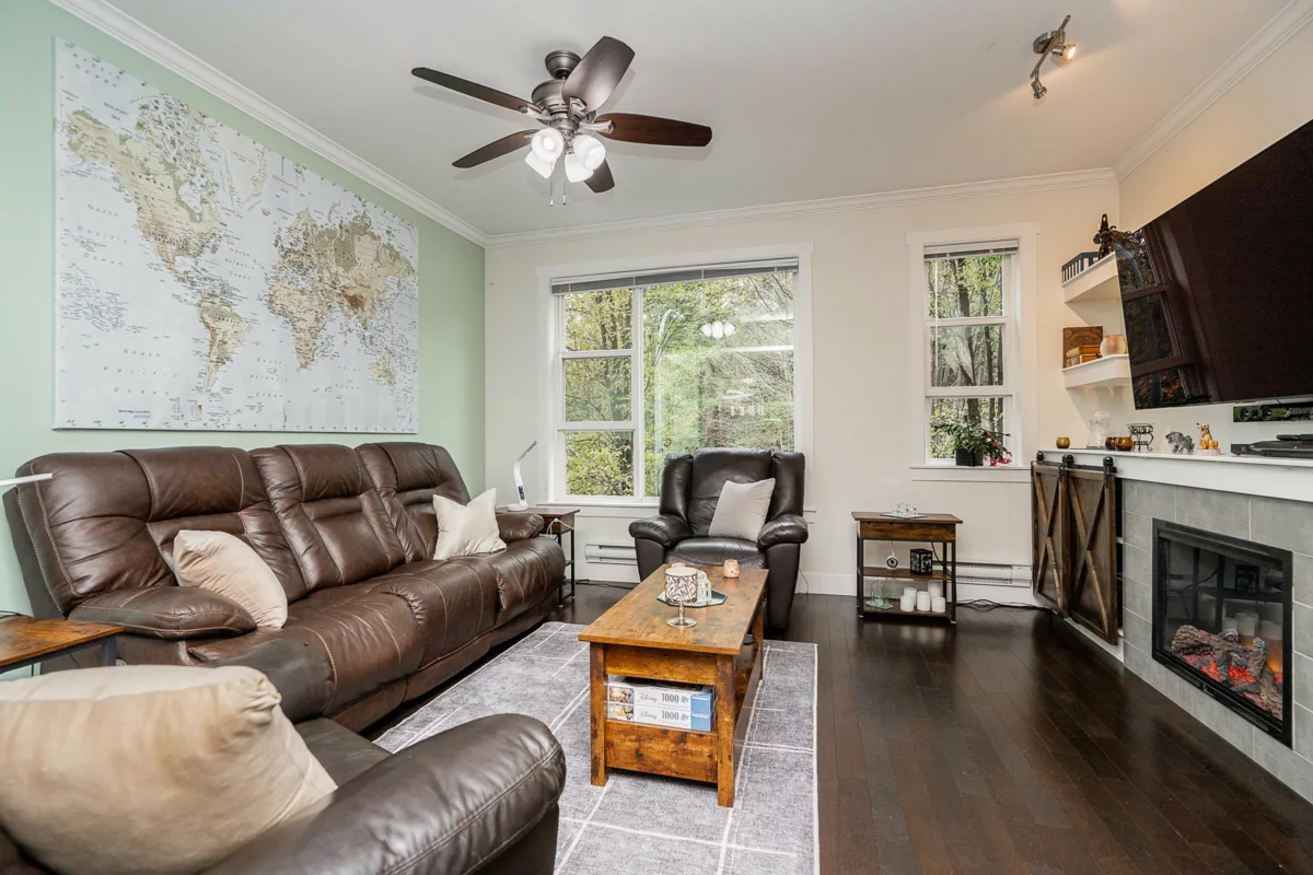 Primary Bathroom Photo of 21 1299 Coast Meridian Road, Coquitlam, BC