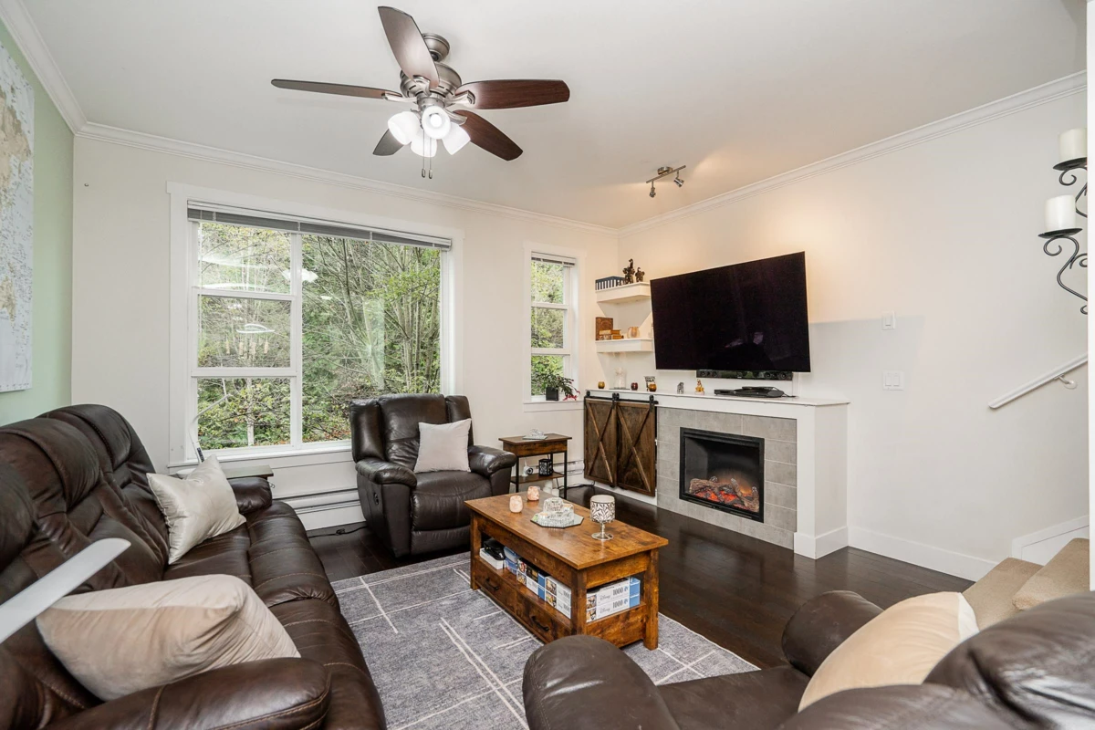 Walk-In Closet Photo of 21 1299 Coast Meridian Road, Coquitlam, BC