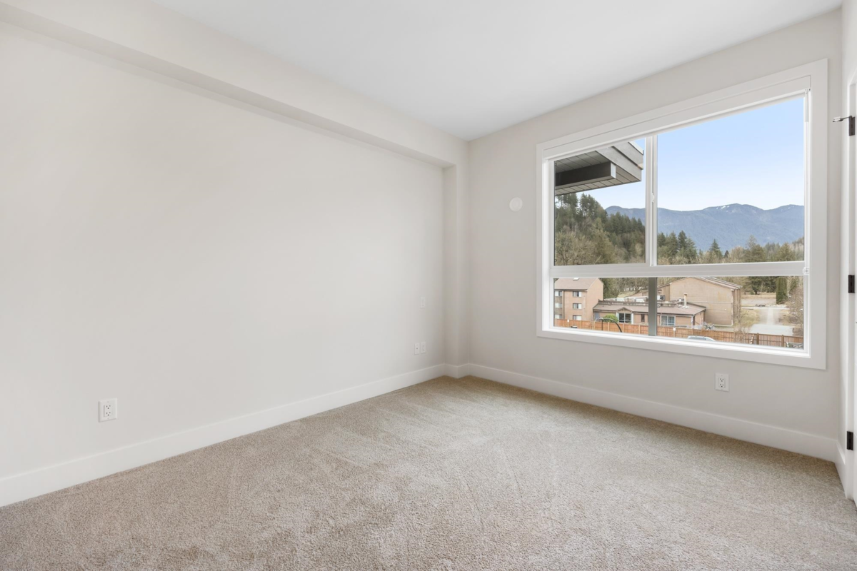 Breakfast Nook Photo of 510 45505 Campus Drive, Chilliwack, BC