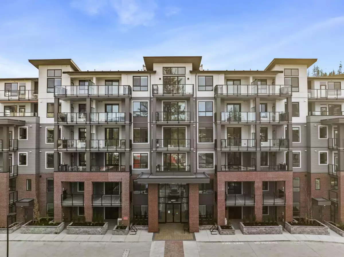 Exterior Front Photo of 510 45505 Campus Drive, Chilliwack, BC