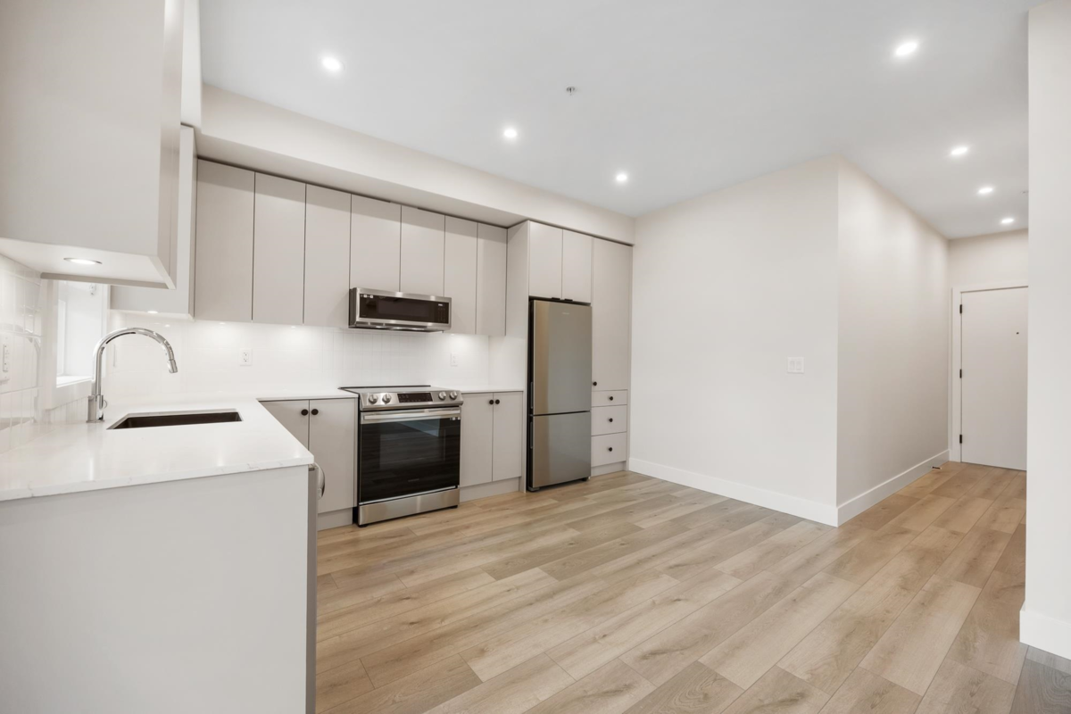 Living Room Photo of 510 45505 Campus Drive, Chilliwack, BC