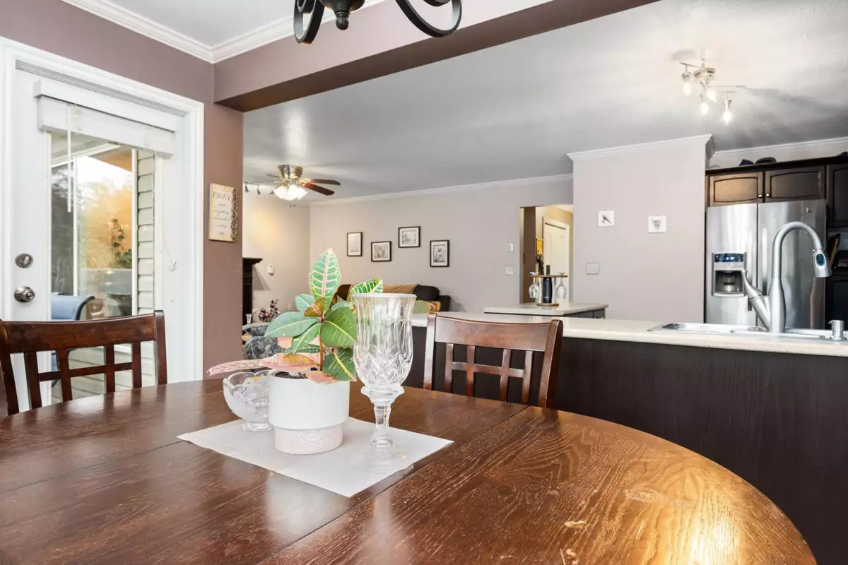 Hallway Photo of 5312 Rockwood Drive, Chilliwack, BC