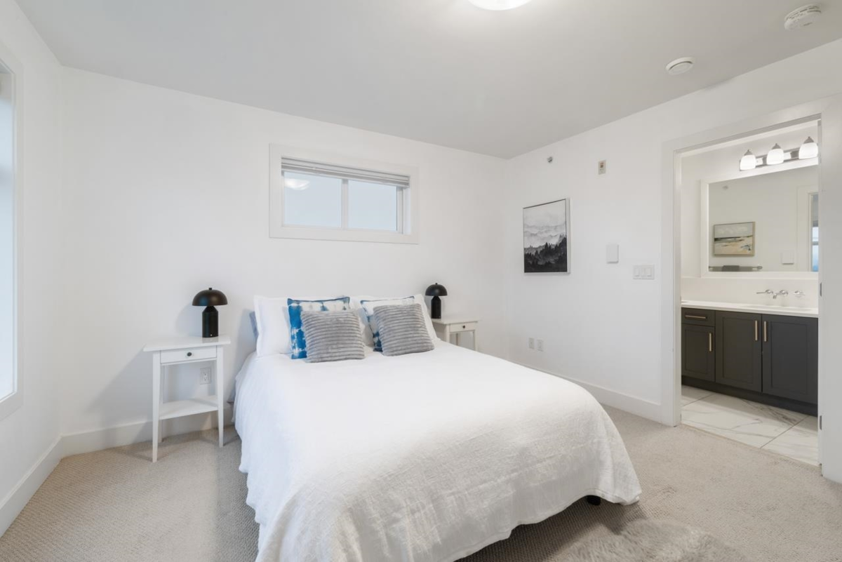 Guest Bathroom Photo of 5837 Wales Street, Vancouver, BC