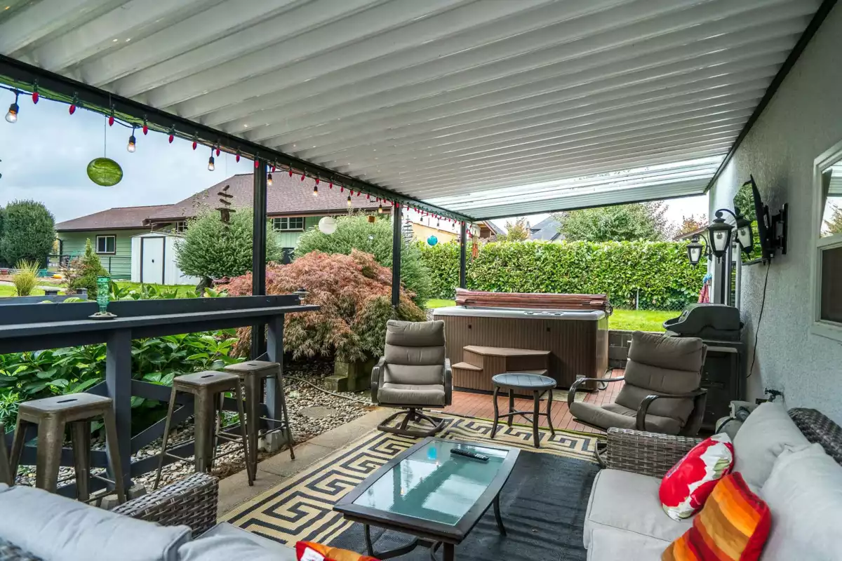 Garage Interior Photo of 35183 Ewert Avenue, Mission, BC