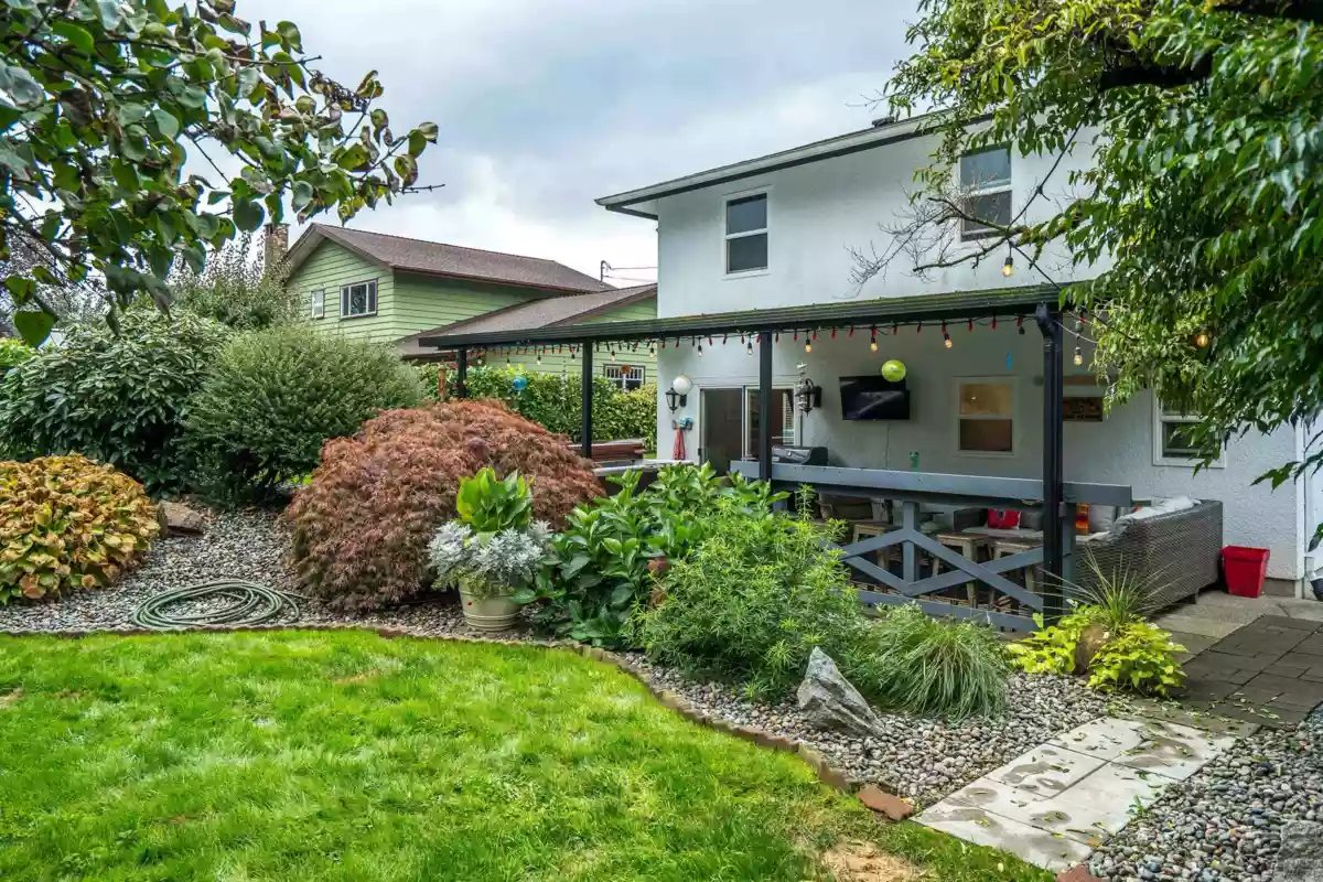 Garden / Landscaping Photo of 35183 Ewert Avenue, Mission, BC