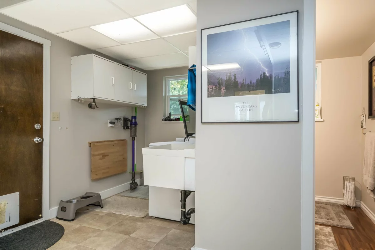 Laundry Room Photo of 35183 Ewert Avenue, Mission, BC