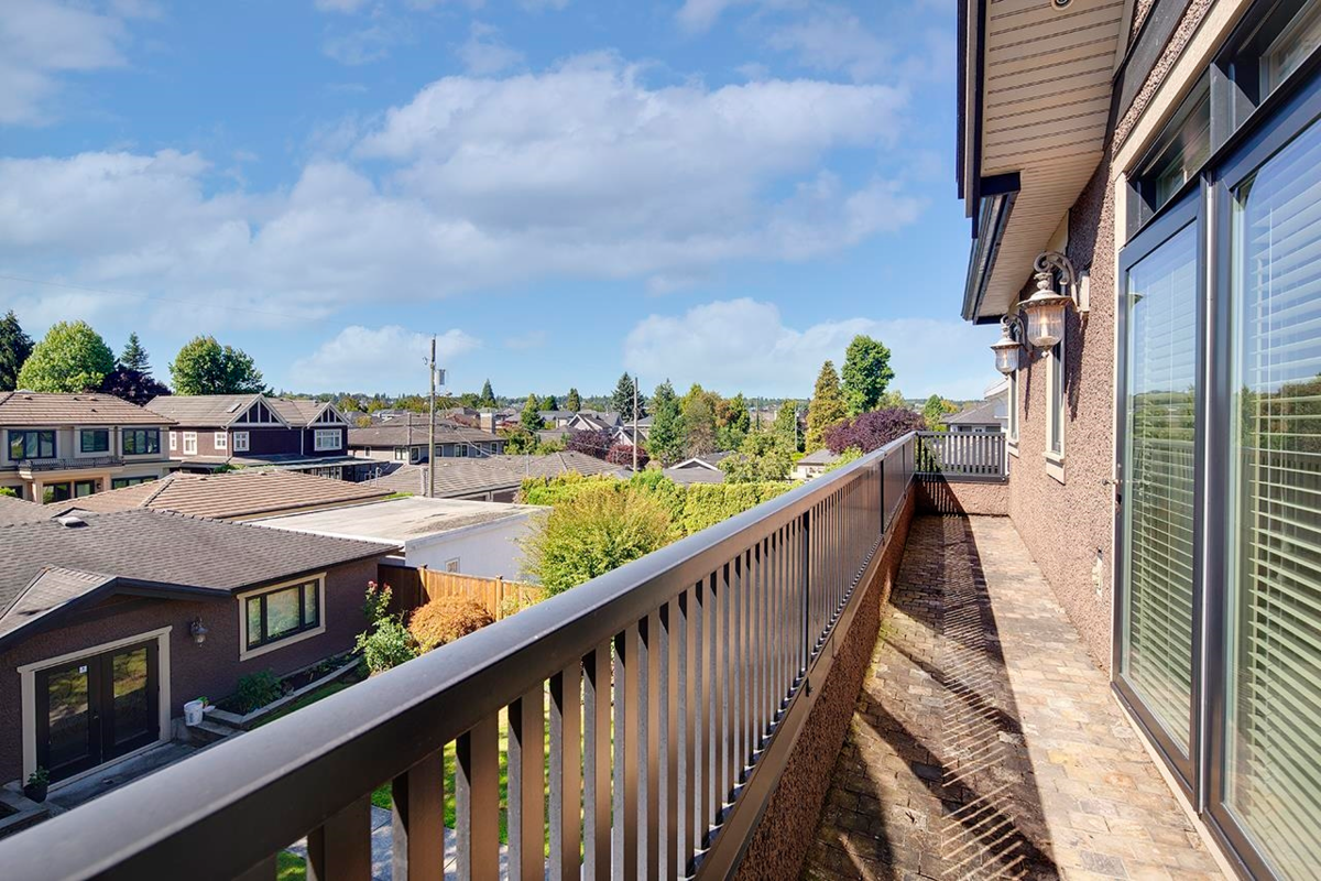 Backyard Photo of 2168 W 16th Avenue, Vancouver, BC