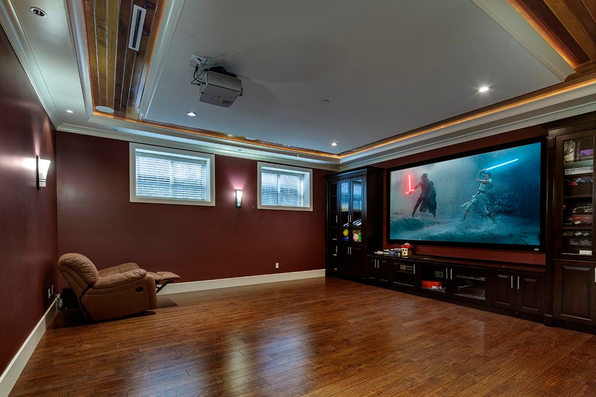 Front Yard Photo of 2168 W 16th Avenue, Vancouver, BC