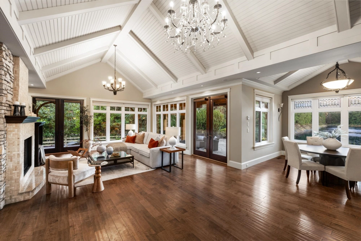 Walk-In Closet Photo of 23455 8 Avenue, Langley, BC