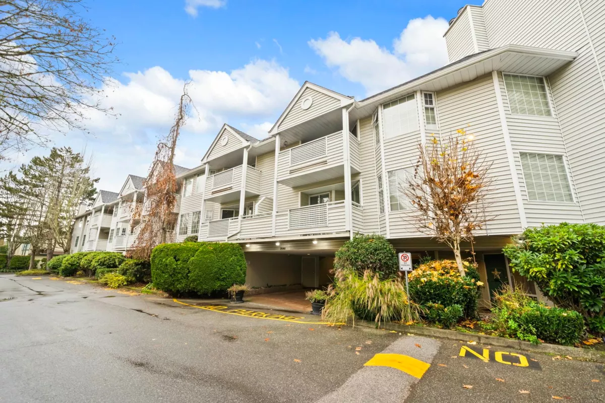 Hallway Photo of 102 7591 Moffatt Road, Richmond, BC