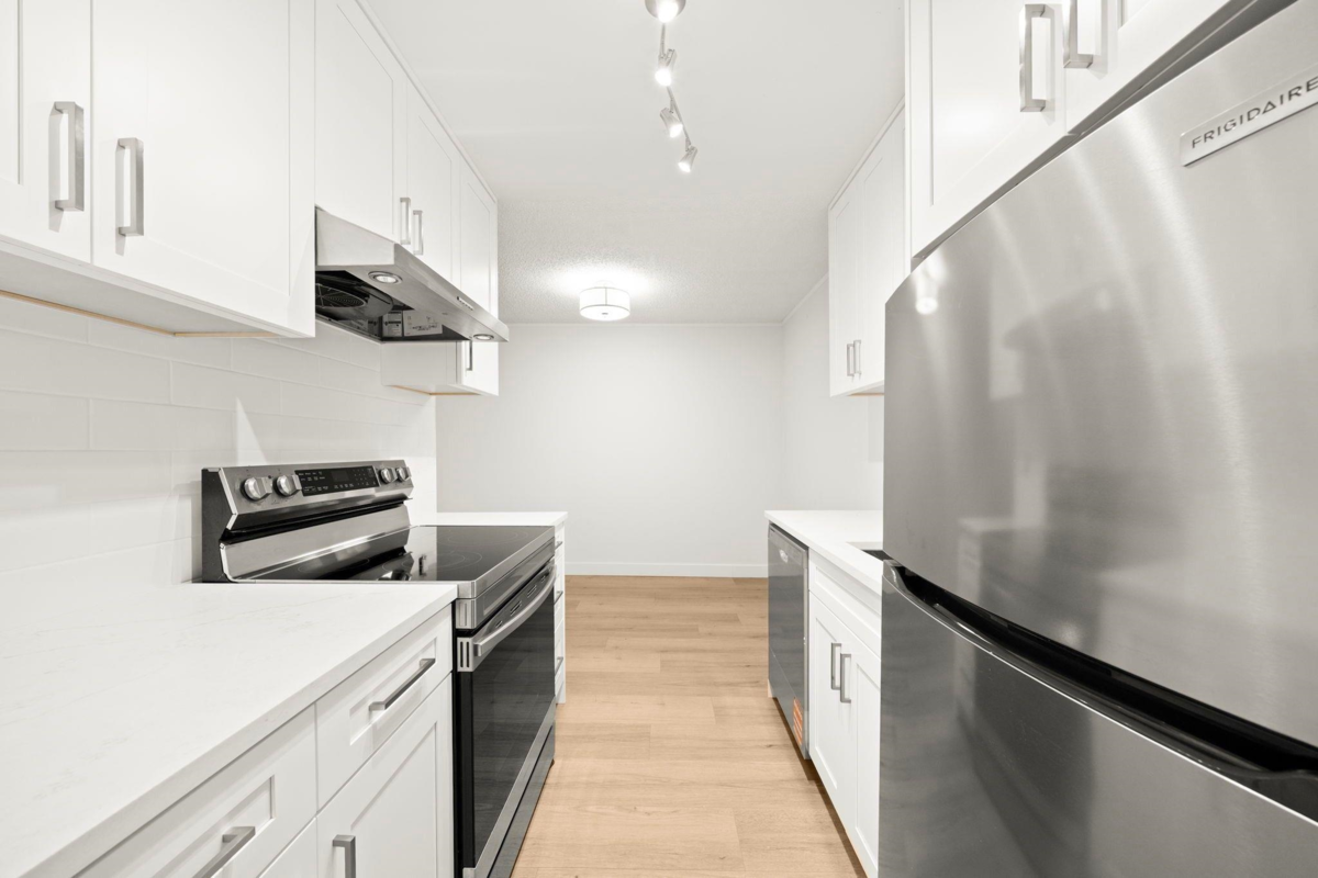 Kitchen Photo of 102 7591 Moffatt Road, Richmond, BC