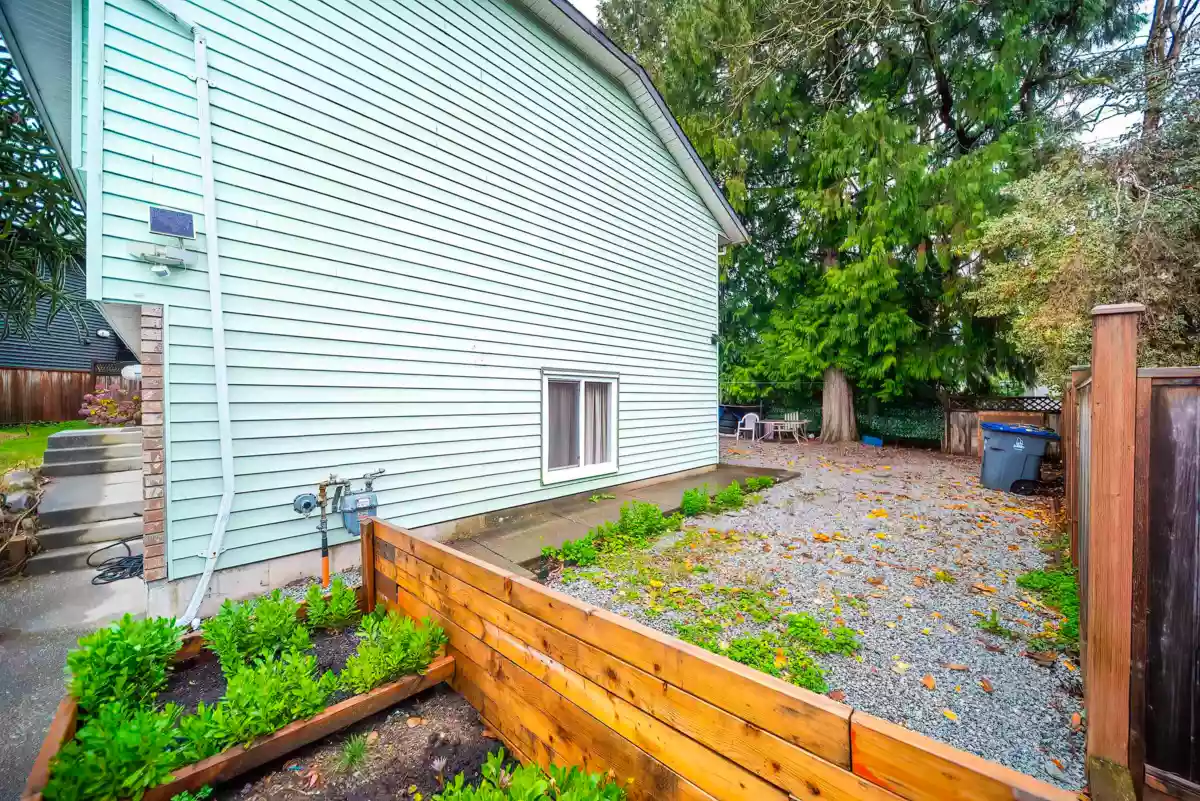 Outdoor Kitchen Photo of 10123 158a Street, Surrey, BC