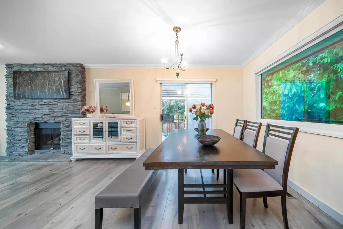 Primary Bathroom Photo of 10123 158a Street, Surrey, BC