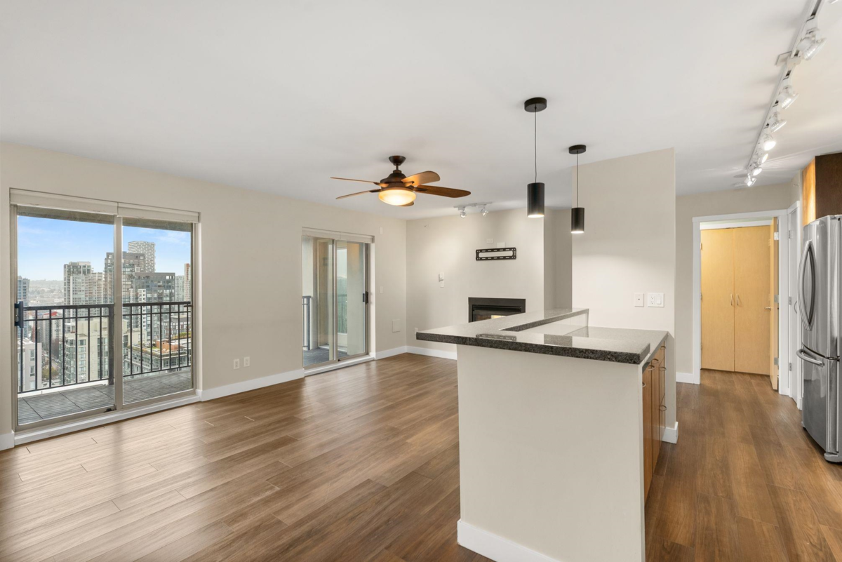 Guest Bathroom Photo of 2901 969 Richards Street, Vancouver, BC