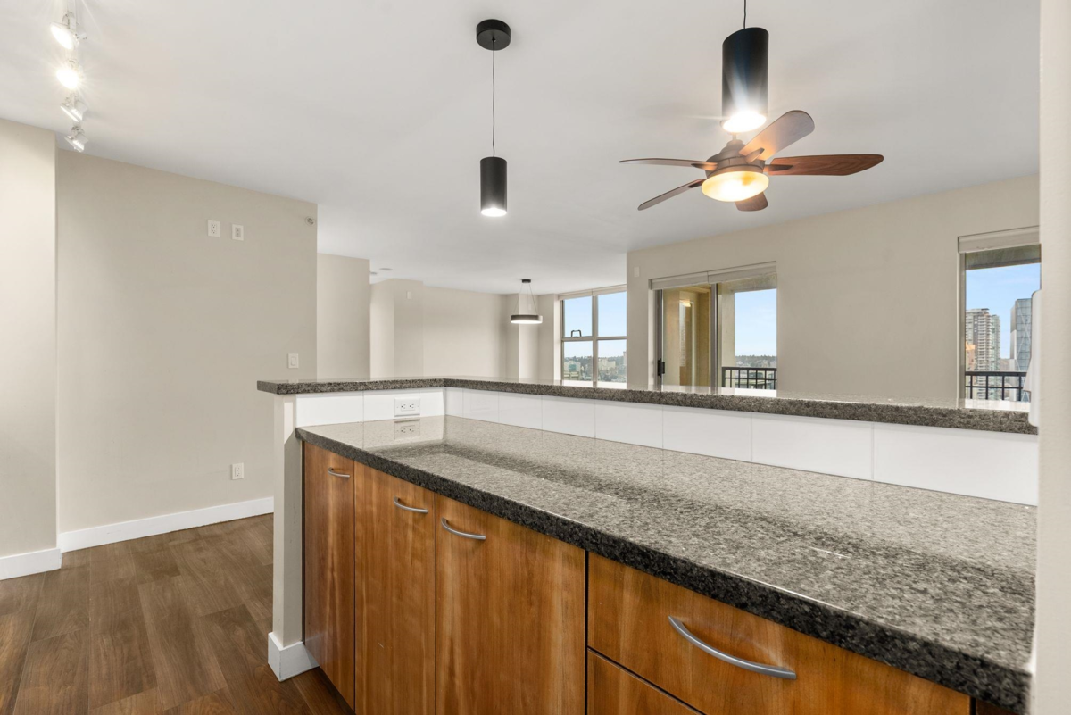Mudroom Photo of 2901 969 Richards Street, Vancouver, BC