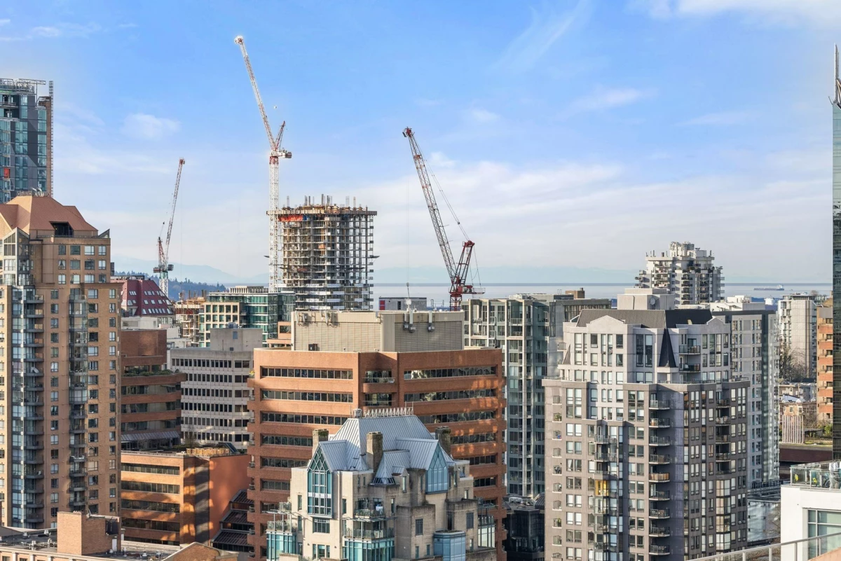 Walk-In Closet Photo of 2901 969 Richards Street, Vancouver, BC