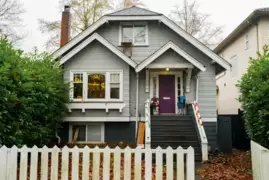 2715 W 16th Avenue, Vancouver, BC