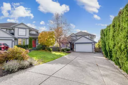 18290 Claytonwood Crescent, Surrey, BC, Surrey — Single Family Residence for sale