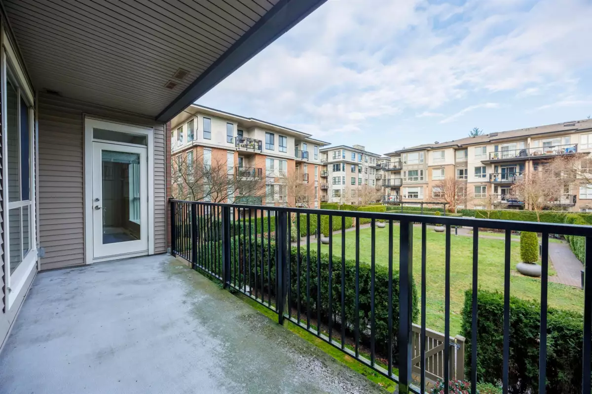 Entry Foyer Photo of 213 3107 Windsor Gate, Coquitlam, BC
