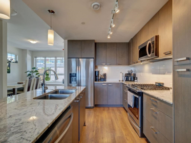 5968 Beachgate Lane, Sechelt, BC, Sechelt — Townhouse for sale