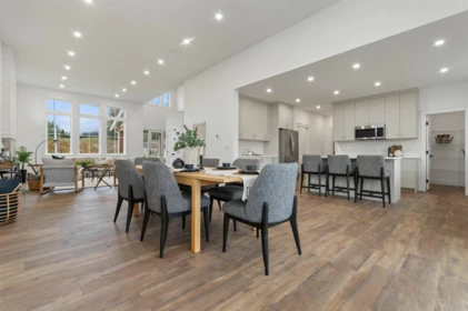 Kitchen Island Photo of 9997 Magnolia Place, Chilliwack, BC