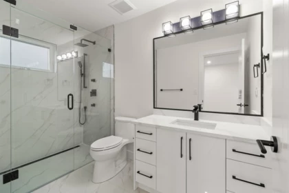 Hot Tub / Spa Photo of 970 Laurel Court, Coquitlam, BC